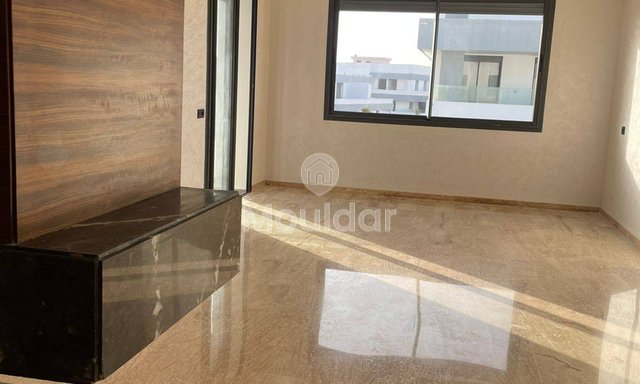 3-kamer appartement te huur in Dar Bouazza, 125 m², 2e verdieping
