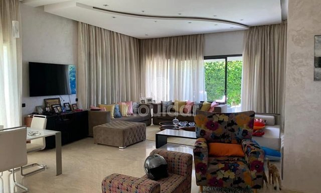 Villa à vendre à Dar Bouazza - 5 chambres, 2 étages, 376 m²