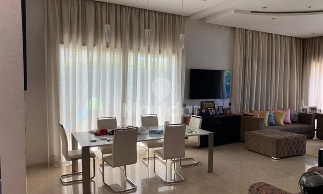 Villa à vendre à Dar Bouazza - 5 chambres, 2 étages, 376 m² - 2