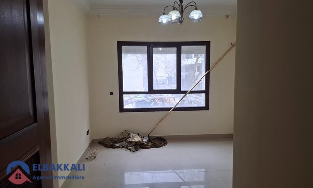 Apartamento en venta con balcón en el primer piso — Tánger, Iberie - 4