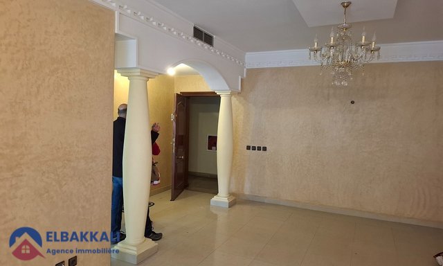 Apartamento en venta con balcón en el primer piso — Tánger, Iberie