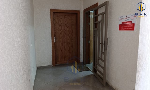 مكتب جديد للإيجار مع موقف سيارات في الطابق الأول — القنيطرة, سنتر - 7