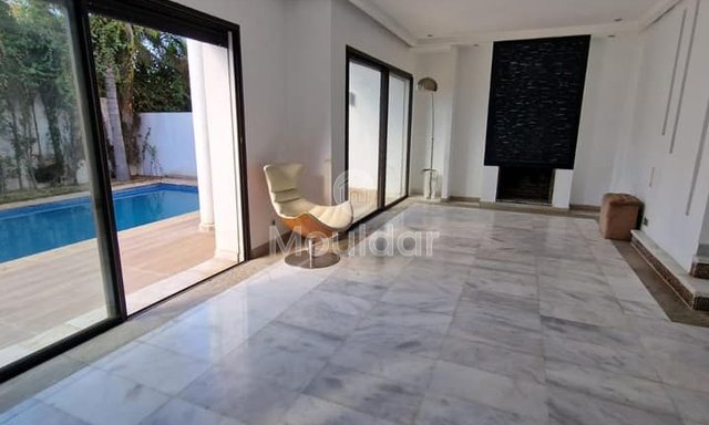 فيلا للبيع في بوسكورة، بريستيغيا - 3 غرف نوم - 3