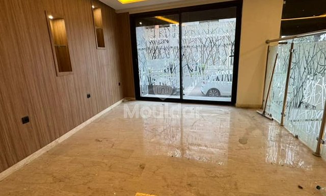 محل تجاري للبيع في الدار البيضاء - بالمير، 190 م².