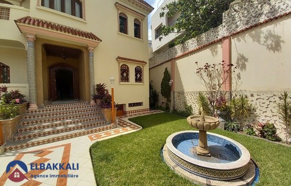 "Belle Villa à vendre à Tanger centre ville, 600 m² habitable" — Tanger, Centre ville - 11