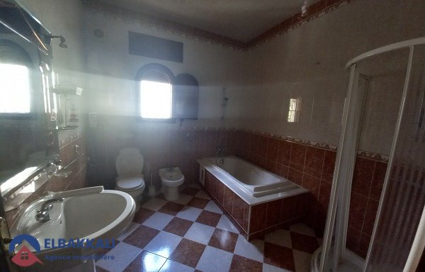 "Belle Villa à vendre à Tanger centre ville, 600 m² habitable" — Tanger, Centre ville - 10