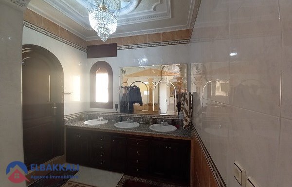 "Belle Villa à vendre à Tanger centre ville, 600 m² habitable" — Tanger, Centre ville - 9