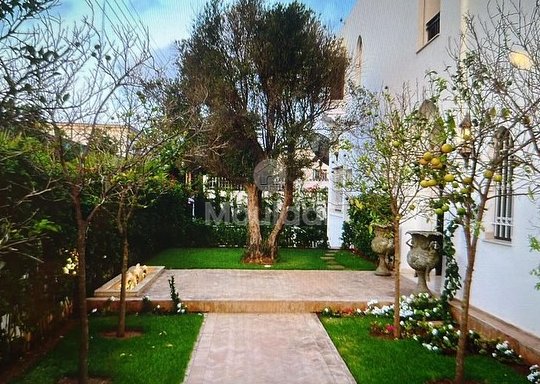 Villa exceptionnelle à louer à Val D'anfa