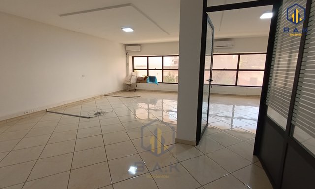 مكتب للإيجار في وسط المدينة — القنيطرة, المعمورة - 4