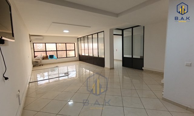 مكتب للإيجار في وسط المدينة — القنيطرة, المعمورة - 2