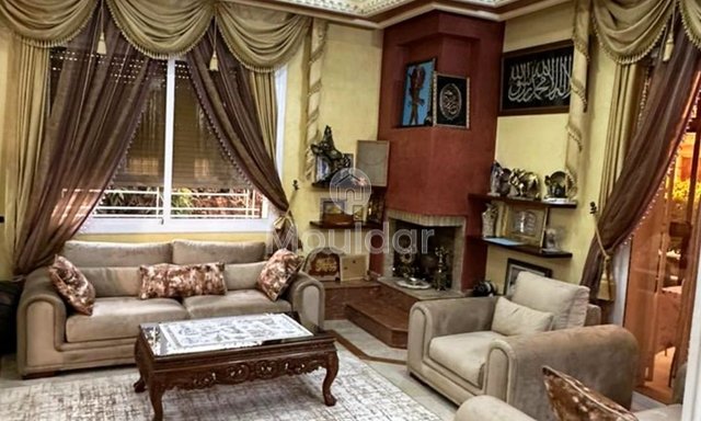 Villa d'Exception à Casablanca: Luxe et Espace au Rendez-vous