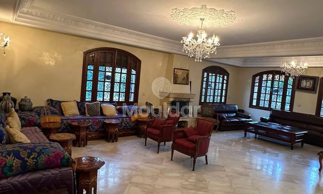 فيلا واسعة للبيع في بوسكورة: 4 غرف نوم