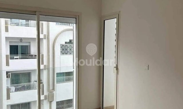 ستوديو حديث للإيجار في المعاريف، الدار البيضاء - 54م²