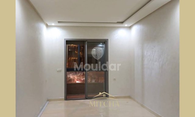 Charming Apartment for Sale: 2 Bedrooms in Roches Noires - 2