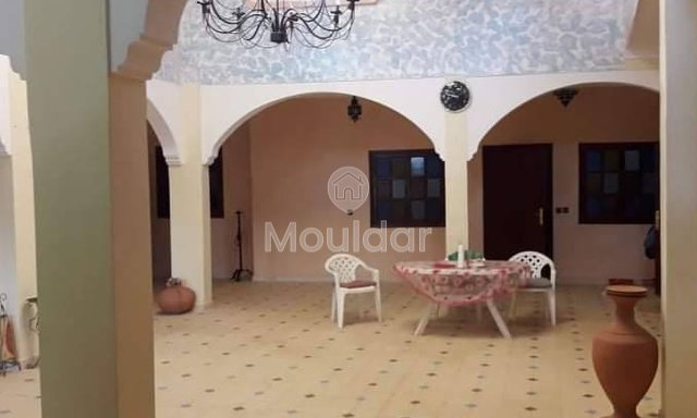 رياض استثنائي للبيع في مراكش - 8 غرف واسعة - 3