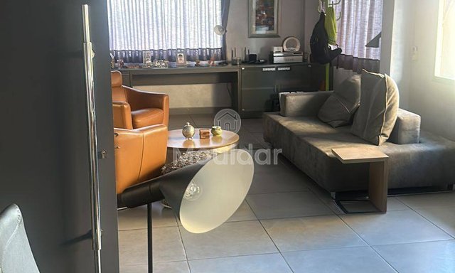 للبيع: مساحة تجارية مثالية في الدار البيضاء-كاليفورنيا، 382م²