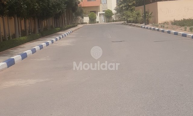 Vila Disponível para Aluguel de Longo Prazo: 4 Quartos Espaçosos - 3