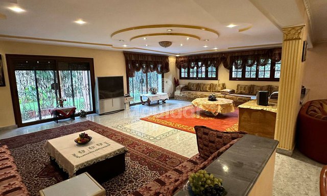 فيلا فسيحة في بوسكورة: واحتك الفاخرة للبيع