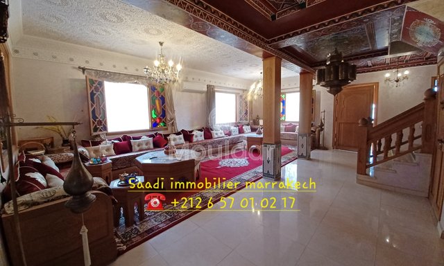 Villa Luxueuse à Vendre à Marrakech - 3 Chambres Spacieuses