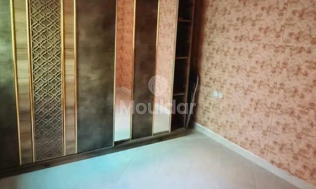 Eva Diamond
Sindibad Kénitra okulunun yanındaki Vallon'da, ilk katta kiralık daire
2 yatak odası, 1 oturma odası, mutfak - 3