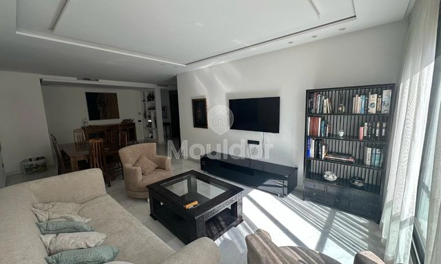 Appartamento spazioso in affitto a Casablanca: 3 camere, 126m²