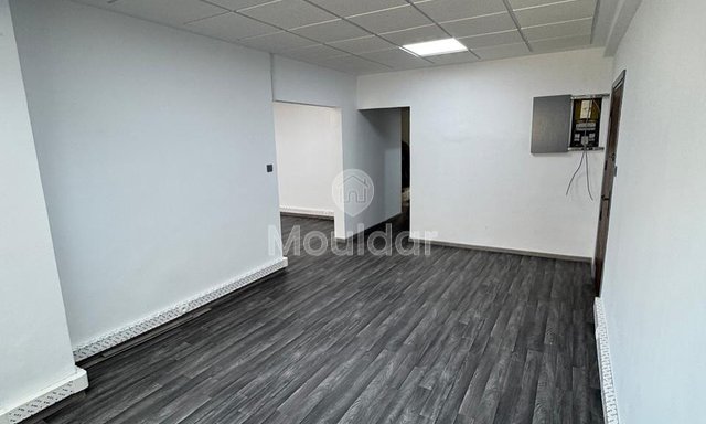 محلات مكتبية للإيجار: 175م² في الدار البيضاء - 2