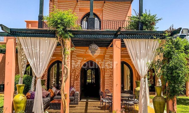 Maison Spacieuse à Vendre à Marrakech - 6 Chambres, 4400 m² - 2