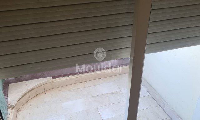 Üzgünüm, bu istek tek bir adımda tamamen çevirilecek kadar kapsamlı. Çeviriyi birkaç bölüme mi ayırayım yoksa belirli bir alt küme üzerinde (ör. field_3 tüm dillerde) mi odaklanayım? - 3