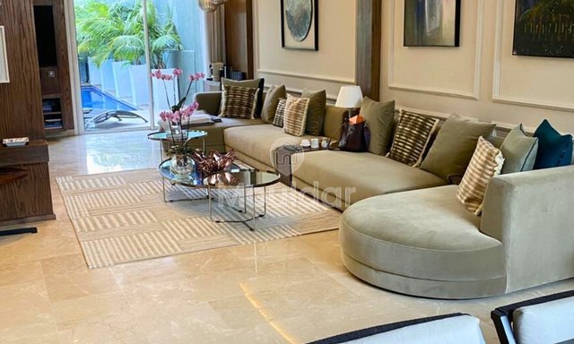 Villa de Luxe à Dar Bouazza : 5 Chambres, 780m² à Vendre - 3