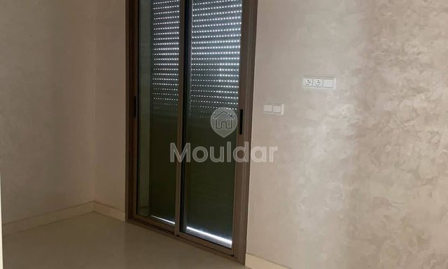 Charming 3-Bedroom Apartment for Sale in Sidi Maarouf - 2