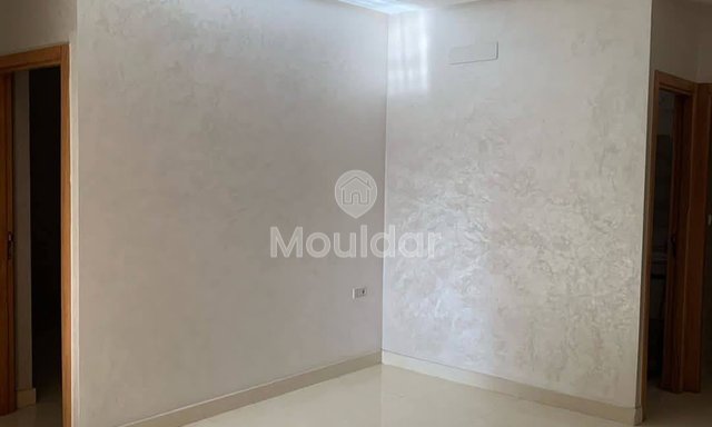 Charming 3-Bedroom Apartment for Sale in Sidi Maarouf - 4