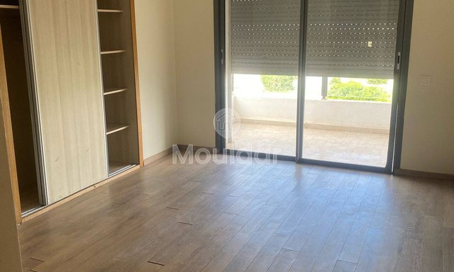 For sale: Modern 2-bedroom apartment in Dar Bouazza