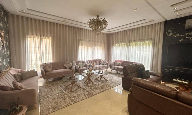 فيلا فسيحة للبيع في المحمدية - 5 غرف نوم ساحرة - 2