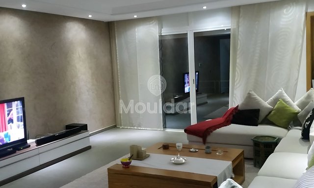 شقة دوبلكس رائعة للإيجار في تمارة-حرهورة، 3 غرف نوم واسعة