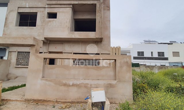 فيلا فسيحة للبيع في فاس - 4 غرف نوم، 2 طوابق