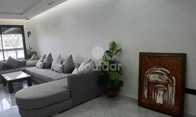 شقة فسيحة للإيجار في الدار البيضاء - عين الشق - 2