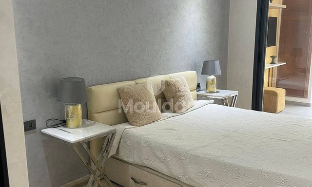 شقة للإيجار في دار بوعزة: غرفتان، راحة تامة - 2