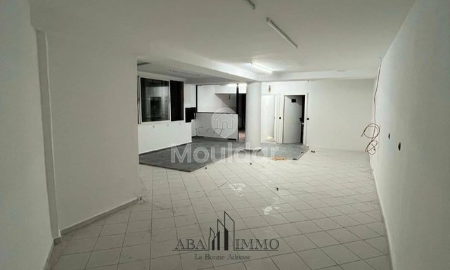 Kiralık Ticari Alan: Gauthier'in Kalbinde 220m²