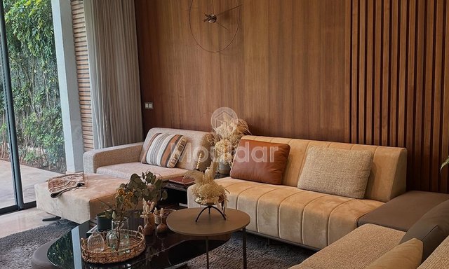 فيلا حديثة للبيع في الدار البيضاء - 4 غرف نوم واسعة