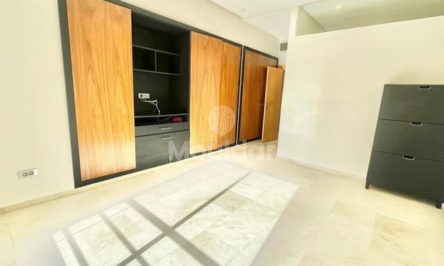 Przestronne mieszkanie do wynajęcia w Złotym Trójkącie Casablanki