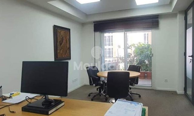 مكتب للإيجار: مساحة مثالية في مثلث الذهب، الدار البيضاء - 3