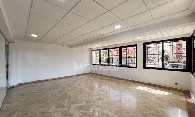 للايجار: مكتب واسع بمساحة 255 م² في الدار البيضاء بورنازيل