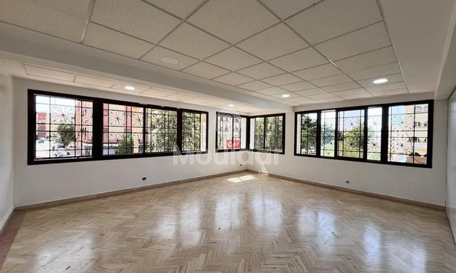 للايجار: مكتب واسع بمساحة 255 م² في الدار البيضاء بورنازيل - 2