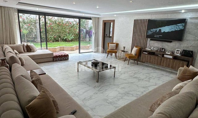 بيع فيلا فسيحة في الدار البيضاء - سيدي مروان، 4 غرف نوم - 2