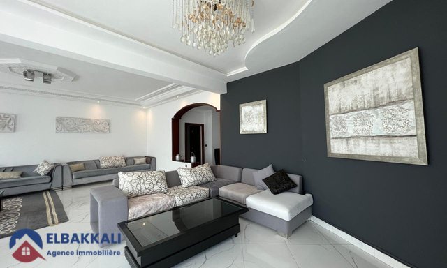 Espectacular Apartamento de 4 Habitaciones en Alquiler en Tánger - Iberia — Tánger, Iberie