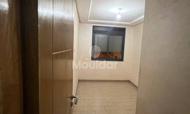 Charming 2-Bedroom Apartment for Sale in Sidi Maarouf - 4