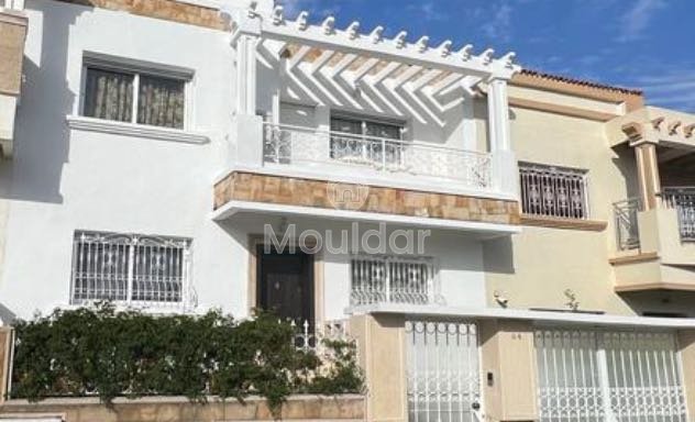 Tanger'de Satılık Geniş Villa - Aile için İdeal