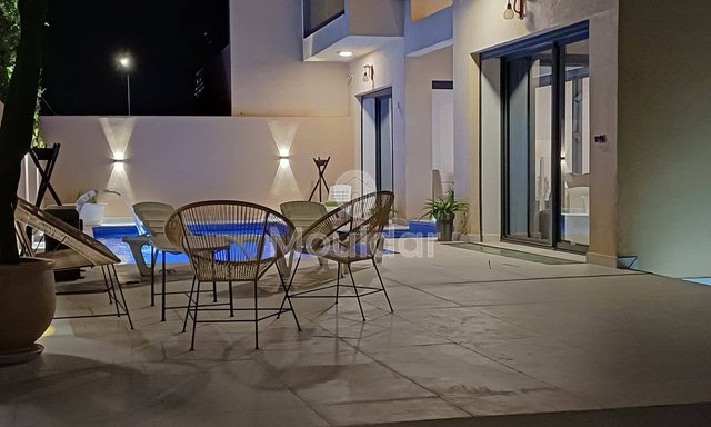 فيلا فاخرة للإيجار في مراكش - 4 غرف نوم واسعة - 2