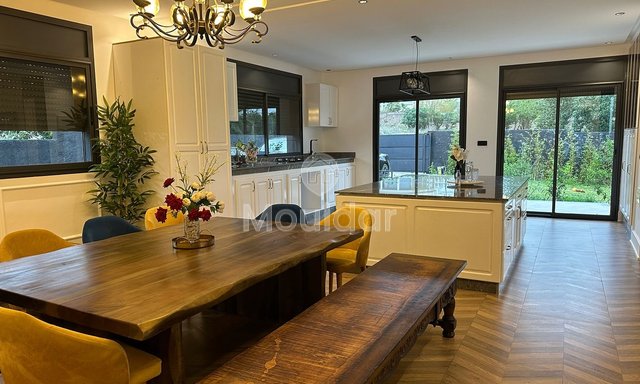 El Menzeh'de İstisnai Villa: Satılık 5 Yatak Odası - 3