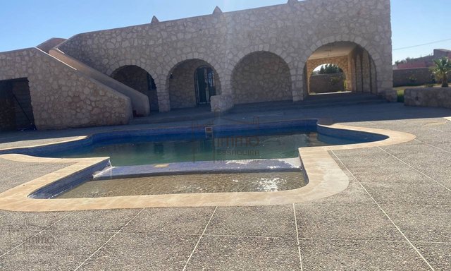 منزل ساحر بـ 3 غرف نوم مع مسبح في الصويرة للبيع - 2